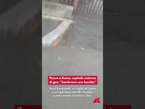 Paura a Roma esplode distributore di benzina Paura a Roma esplode distributore di benzina