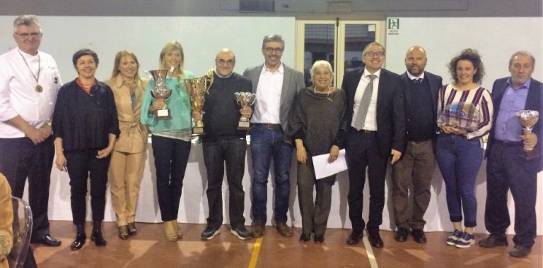 giuria e vincitori rit Il buon gelato dell’IPSSAR di S.Pellegrino