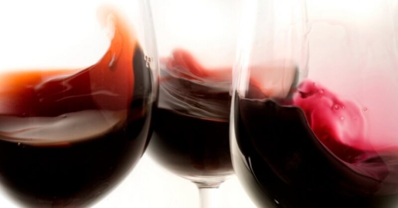 vino rosso bicchieri