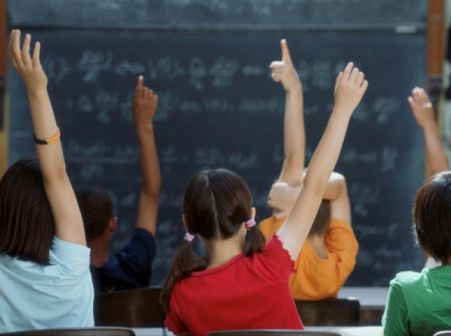 bambini a scuola.JPG