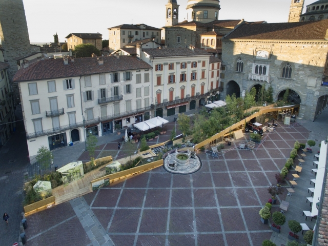 02 Piazza Vecchia