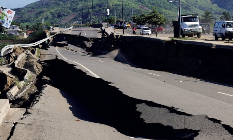 TERREMOTO strada copia TERREMOTO strada copia