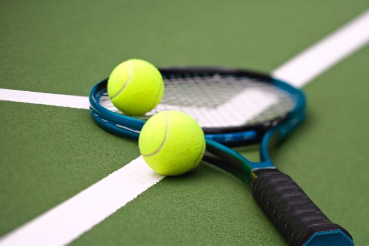 tennis balls tennis balls