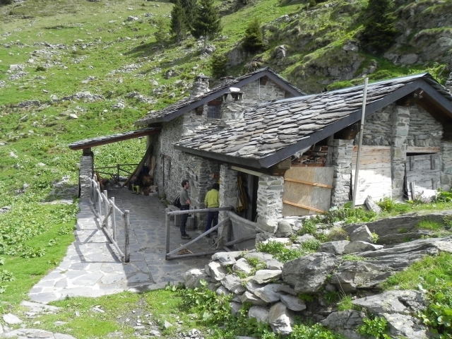 MALGA AZZAREDO MEZZOLDO MALGA AZZAREDO MEZZOLDO