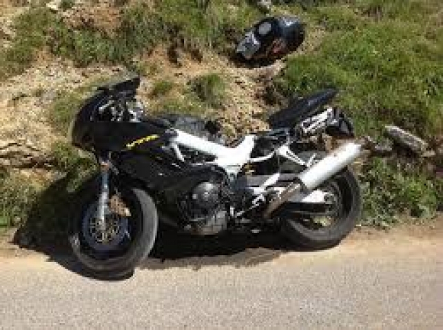 motociclista ferito motociclista ferito
