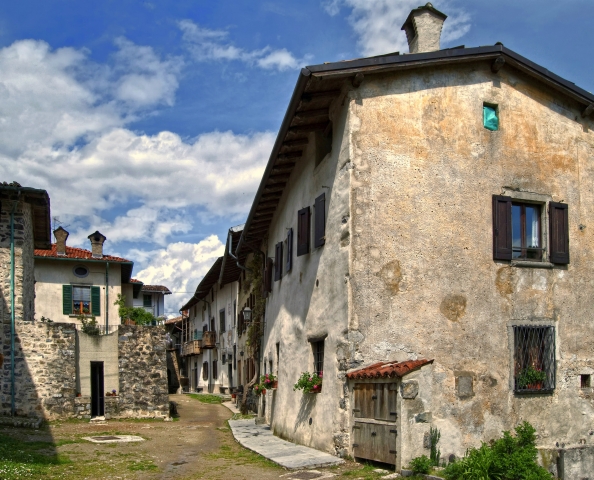 CORNELLO DEI TASSO BORGO 2 CORNELLO DEI TASSO BORGO 2