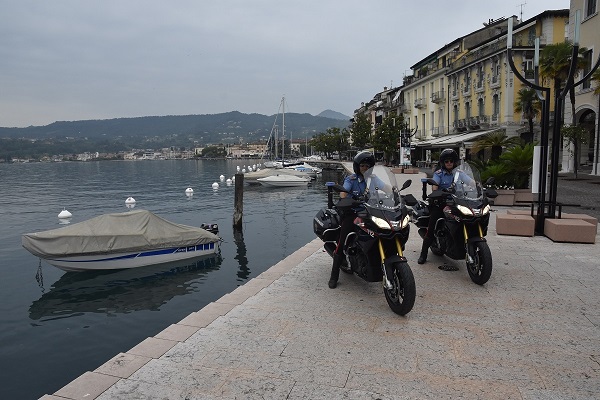 Carabinieri moto 1