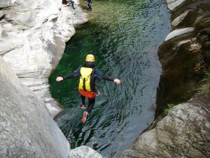 canyoning bodengo salto cubo