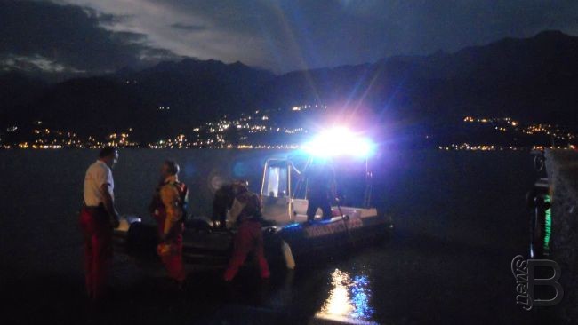 Colico notte lago Vigili Fuoco VVF ed Colico notte lago Vigili Fuoco VVF ed