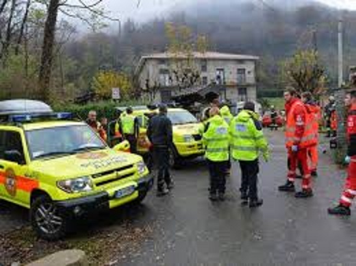 anziana barella bosco anziana barella bosco.jpg