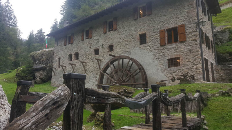 ruota mulino le macine ruota mulino le macine
