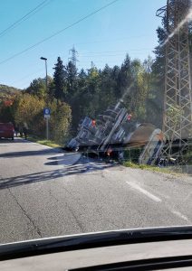 camion ribaltato endine