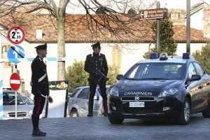 Carabinieri blocco
