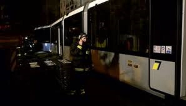 Tram valli notte.jpg