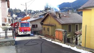 incendio canna fumaria parre