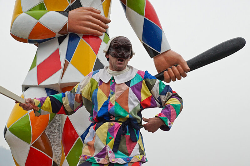 Statua Arlecchino Valle Brembana9