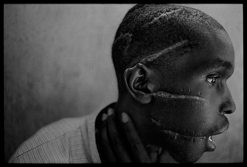 Ruanda 1994 James NachtweyContrasto Ruanda 1994 James NachtweyContrasto