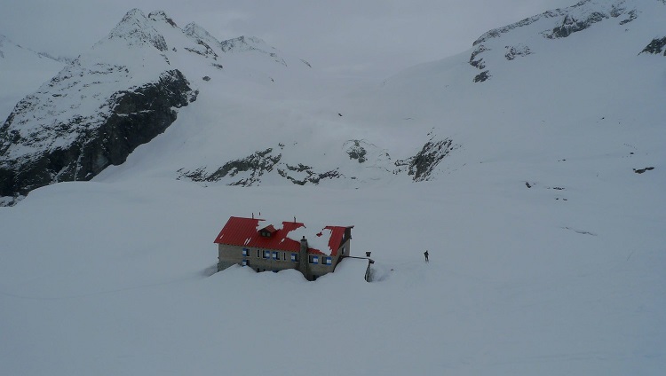 rifugio mandrone invernale rifugio mandrone invernale