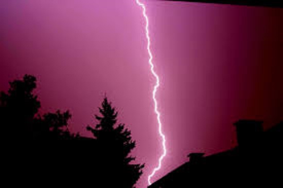 Fulmine notte Fulmine notte.jpg