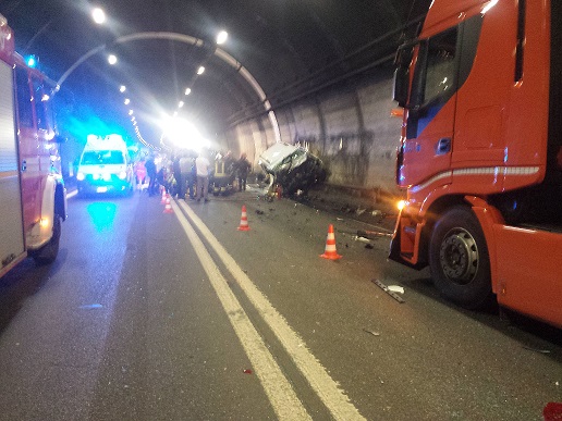 Incidente galleria ridotta.jpg