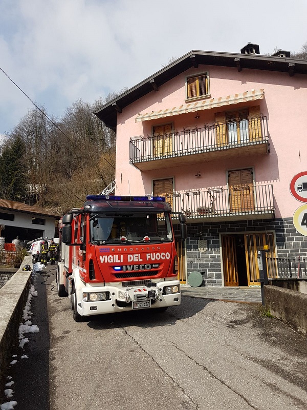 incendio canna fumaria gorno incendio canna fumaria gorno