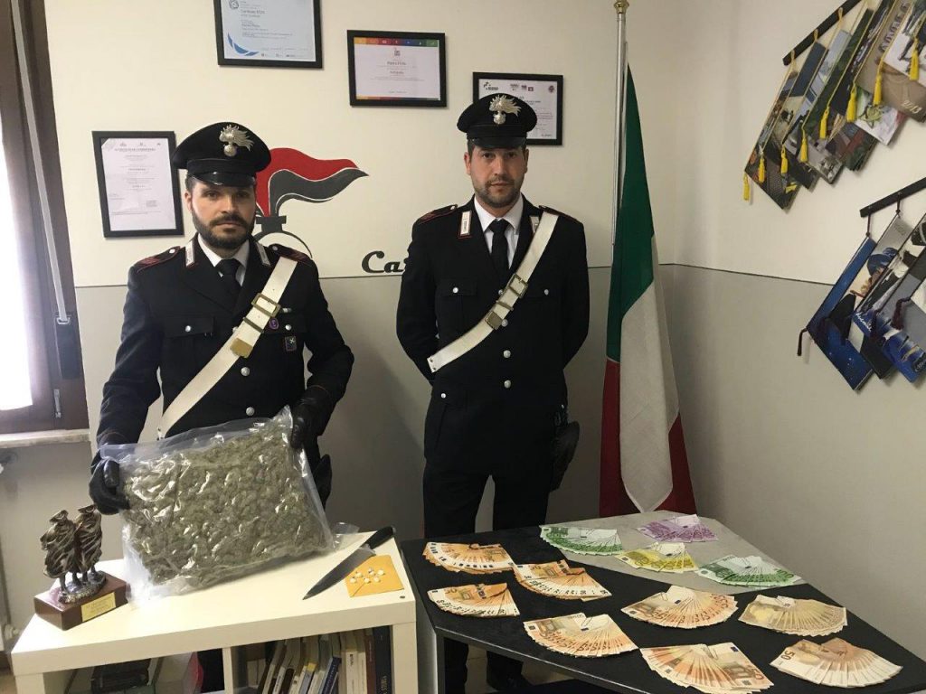 CC Gardone droga e soldi CC Gardone droga e soldi