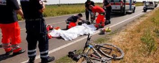 Ciclista investito morto Ciclista investito morto