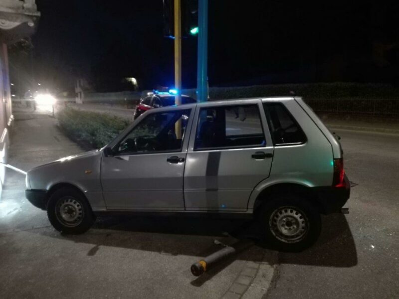 auto rubata inseguimento auto rubata inseguimento