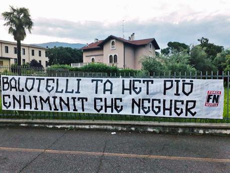 Balotelli striscione BS Balotelli striscione BS
