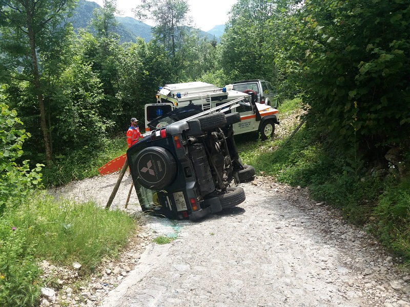 jeep ribaltata ardesio