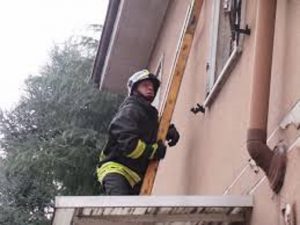 Vigili del fuoco scala