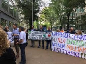 Campeggiatori proteste estate