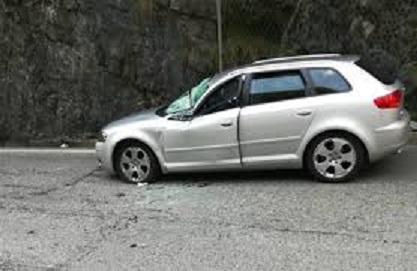 Masso auto Valle di Scalve