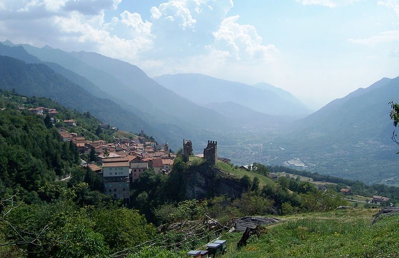 Panorama castello di Cimbergo e Valle Camonica Paspardo Foto Luca Giarelli Panorama castello di Cimbergo e Valle Camonica Paspardo Foto Luca Giarelli