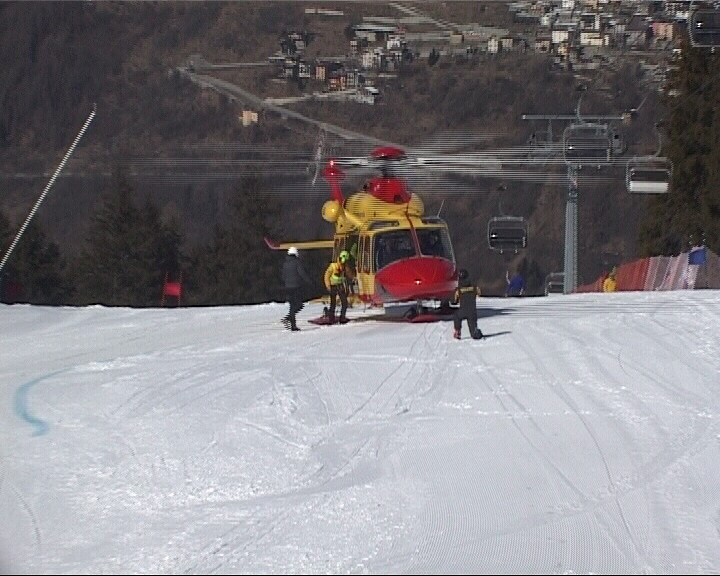Elicottero neve Temù.jpg