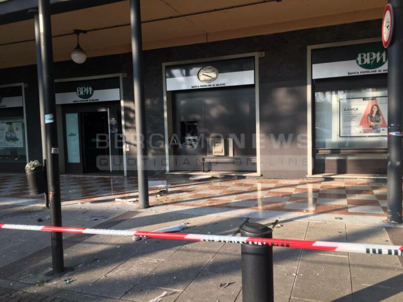 esplosione bancomat a dalmine 631783