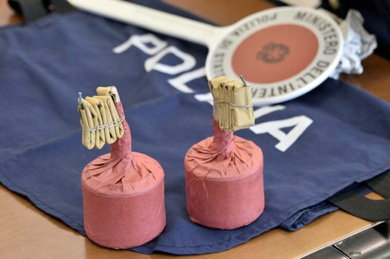 fuochi artificio illegali
