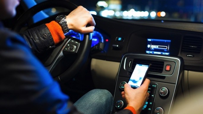 AUTO Guidaecellulare