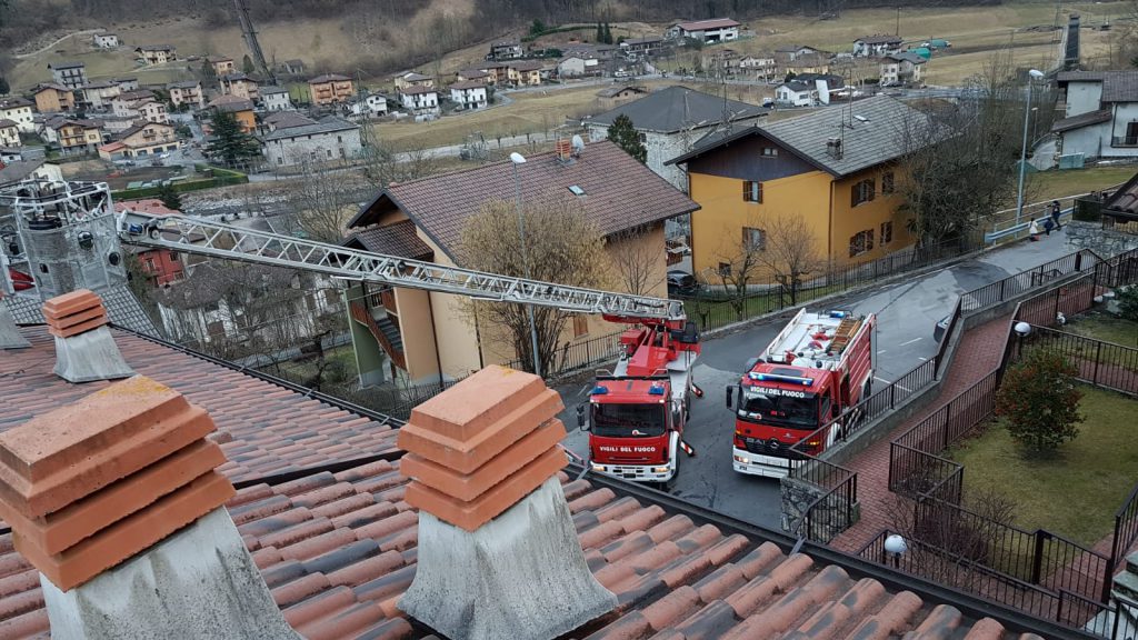Incendio Clusone tetto