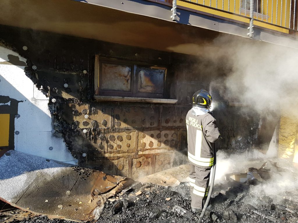incendio legnaia casnigo