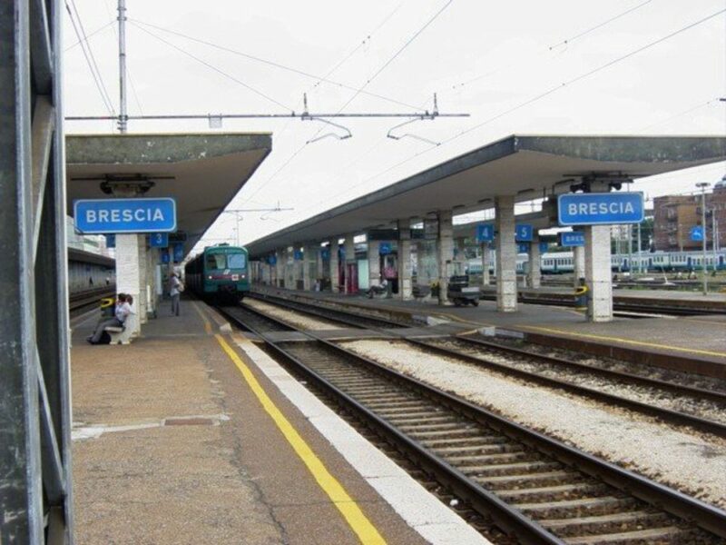 stazione pensilina stazione pensilina