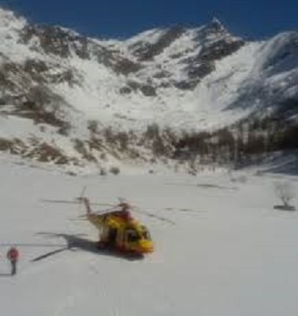 elicottero Bagozza neve elicottero Bagozza neve.jpg