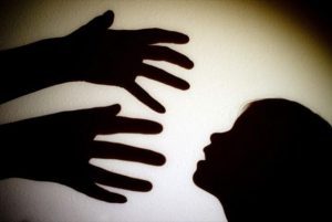 violenza bambina 3 anni