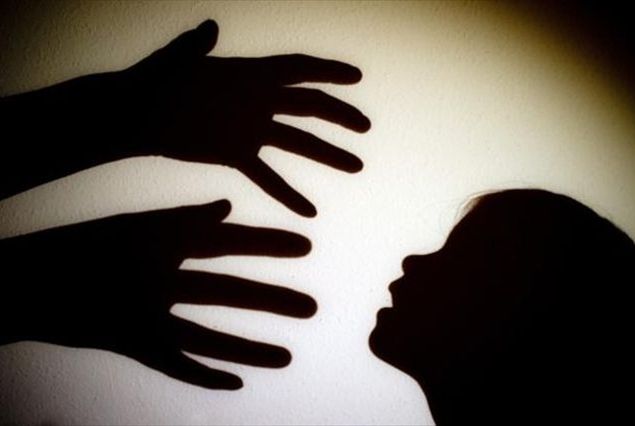 violenza bambina 3 anni