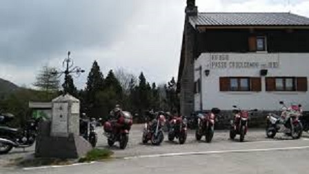 Rifugio BNAzena Rifugio BNAzena.jpg