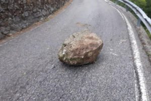 Caduta masso