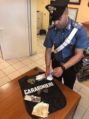 Carabiniere coca e soldi
