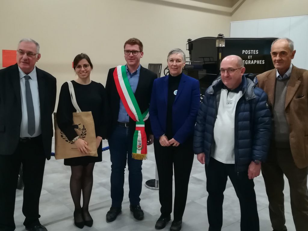 Dott.ssa Michela Giupponi Cattani il sindaco con la fascia Bruno Naditch la direttrice del museo Anne Nicolas e il presidente della SAMP 003 Dott.ssa Michela Giupponi Cattani il sindaco con la fascia Bruno Naditch la direttrice del museo Anne Nicolas e il presidente della SAMP 003