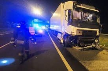 Auto camion pecore.jpg