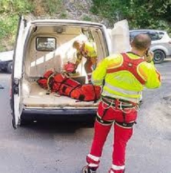 ambulanza montagna ambulanza montagna.jpg